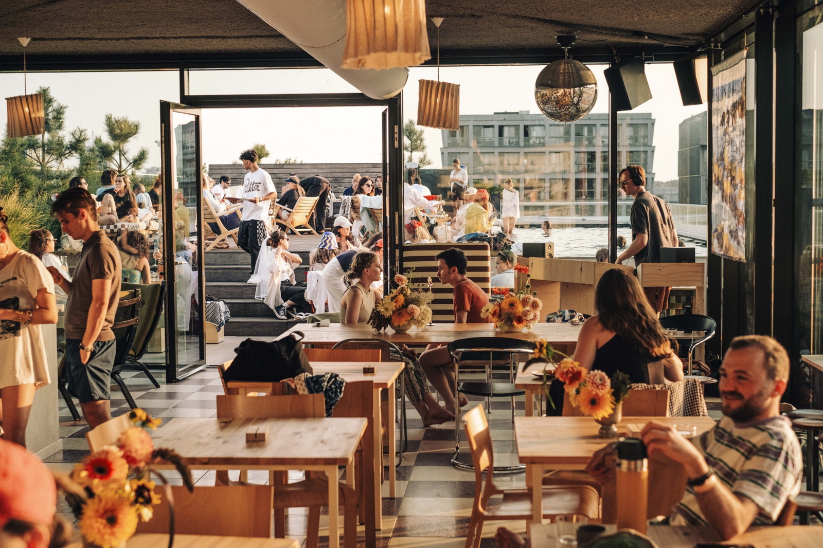 stretch-fold-rooftop-zwembad-amsterdam_6