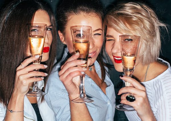 The All Out: Een mix van dineren, borrelen en spelplezier