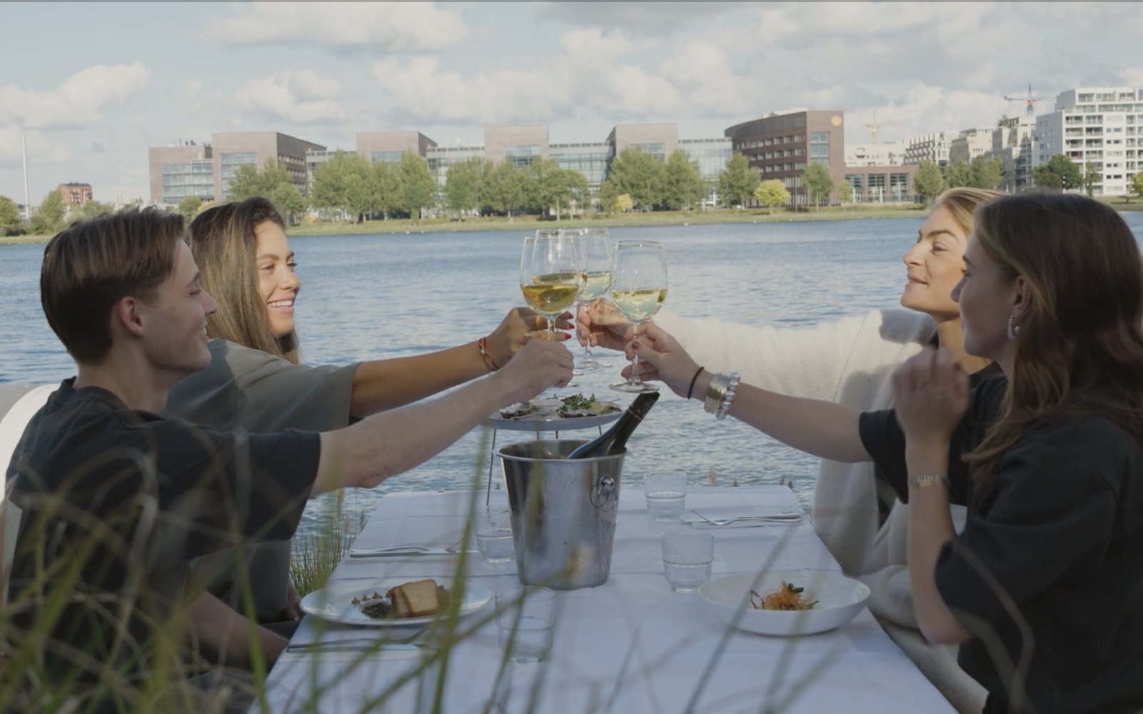 vooges-restaurant-people-amsterdam