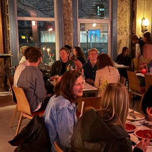 Bruine kroeg Cafe Voorwaarts geopend in Hamerkwartier